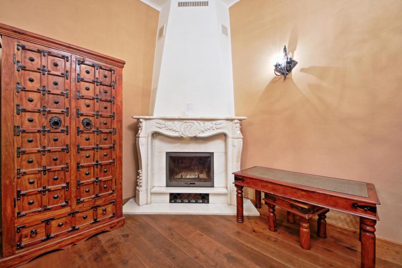 Rose Antique Apartment Prague Exterior photo