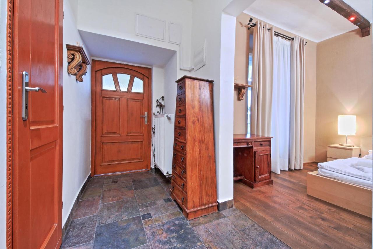 Rose Antique Apartment Prague Exterior photo