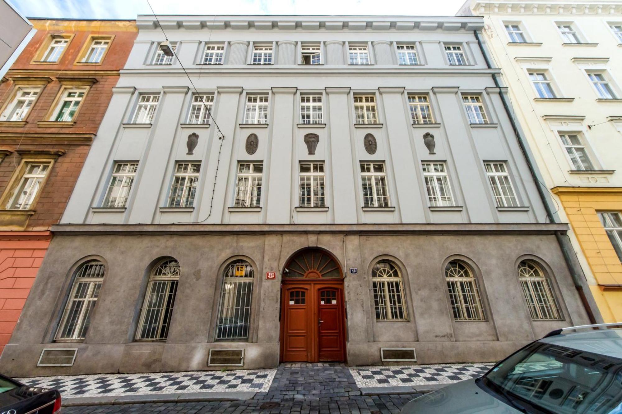 Rose Antique Apartment Prague Exterior photo